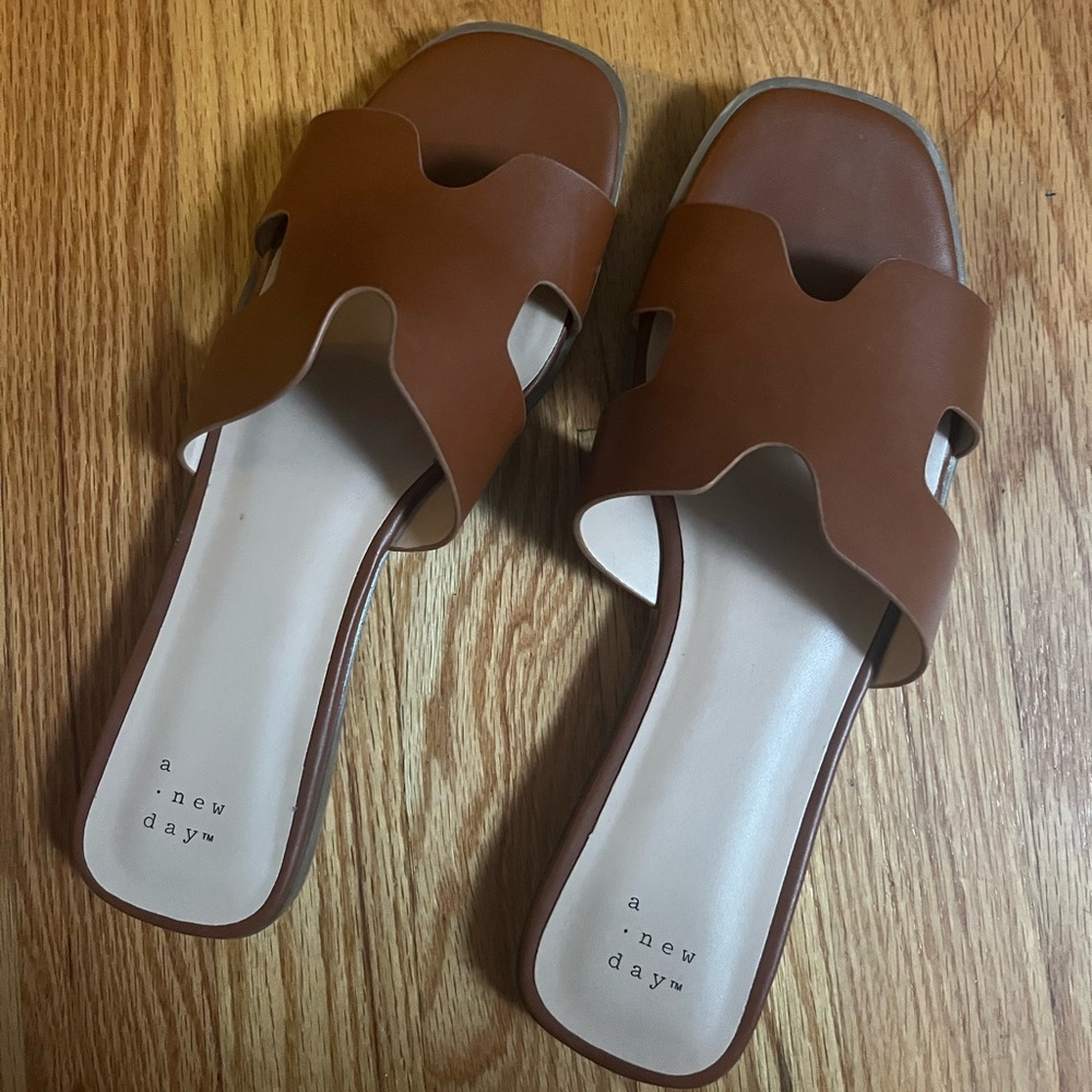 Women’s sandals